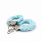 Blue Plush Cuffs – kajdanki z niebieskim futerkiem , łańcuszkiem i kluczykami, kajdanki erotyczne, BDSM