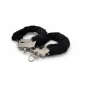 Black Plush Cuffs – kajdanki z czarnym futerkiem , łańcuszkiem i kluczykami, kajdanki erotyczne, BDSM