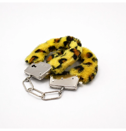 Wild Plush Cuffs – kajdanki z futerkiem panterka, kluczykami i łańcuszkiem, kajdanki erotyczne, BDSM