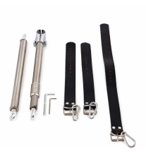 Metalowe dyby BDSM z obrożą i kajdankami – elementy zestawu Steel Control Trinity