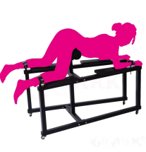 Metalowe łóżko do bondage BDSM – prezentacja sposobu użytkowania konstrukcji