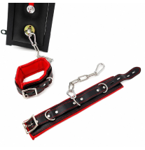 Kajdanki BDSM z regulowanymi paskami, łańcuchem i karabińczykami do krzyża bondage