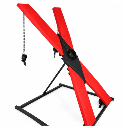 Crimson Cross Pro - regulowany krzyż św. Andrzeja BDSM z pasami i łańcuchami, metalowy stojak do bondage