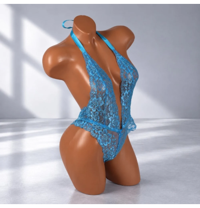 Blue Lace Desire – zmysłowe niebieskie body koronkowe z opaską na oczy