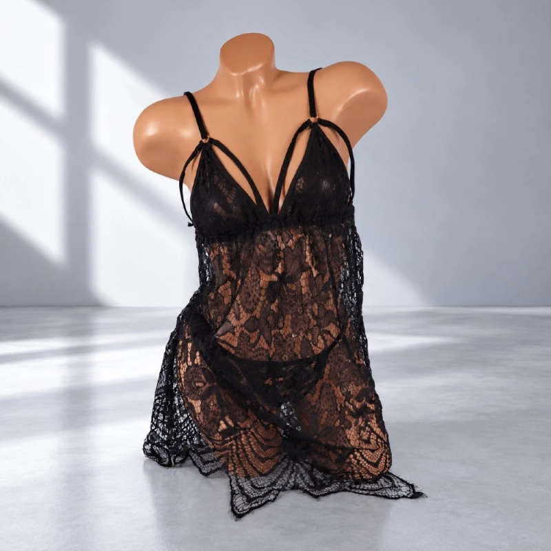 Black Flower – czarny koronkowy komplet bielizny erotycznej z koszulką i stringami, rozmiar UNI Black Flower – czarny koronkowy komplet bielizny erotycznej z koszulką i stringami, rozmiar UNI