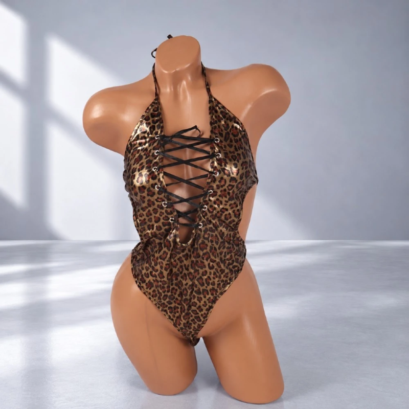 Wild Leopard Lace – erotyczne body w panterkę z wiązanym dekoltem, rozmiar UNI Wild Leopard Lace – erotyczne body w panterkę z wiązanym dekoltem, rozmiar UNI