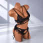 Noir Lace Seduction – czarny komplet bielizny koronkowej z pasem do pończoch, rozmiar UNI Noir Lace Seduction – czarny komplet bielizny koronkowej z pasem do pończoch, rozmiar UNI