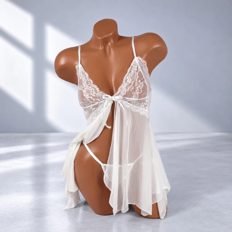 Ivory Lace Romance – biały komplet bielizny z koronkową koszulką i stringami, różne rozmiary Ivory Lace Romance – biały komplet bielizny z koronkową koszulką i stringami, różne rozmiary