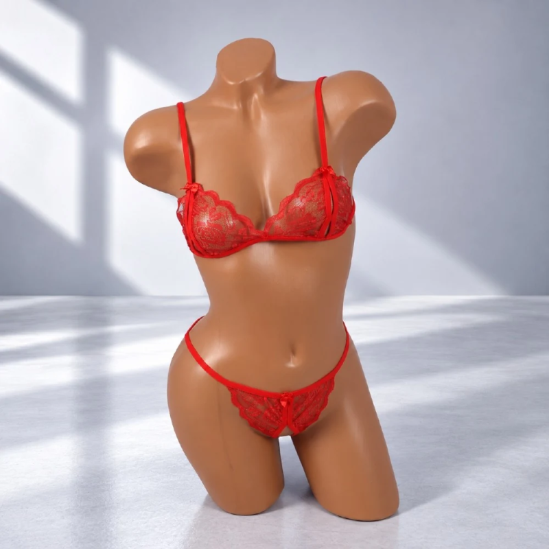 Red Passion Bloom – czerwony komplet koronkowy z biustonoszem i stringami, rozmiar UNI