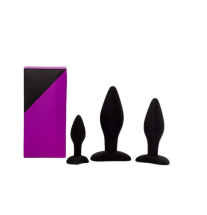 Silikonowe korki analne Trio w różnych rozmiarach z pudełkiem