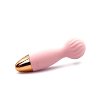 Wibrator masujący Dual Touch Pink - widok pod kątem