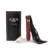 Zestaw: wibrator z pejczem, kabel USB, opakowanie